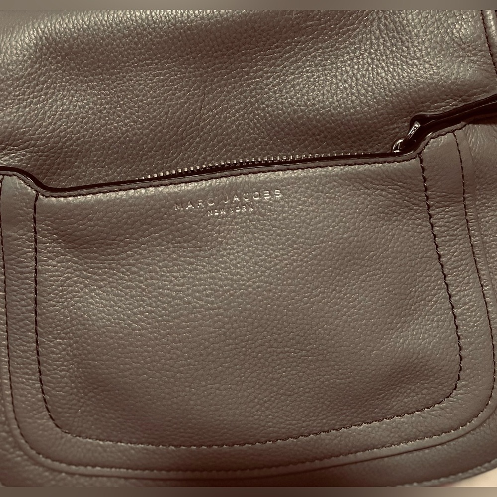 Marc Jacobs Textured Leather Accessory - Picture 4 of 10
